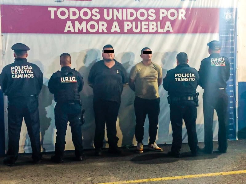 Recuperan tractocamión robado en Coronango; hay dos detenidos